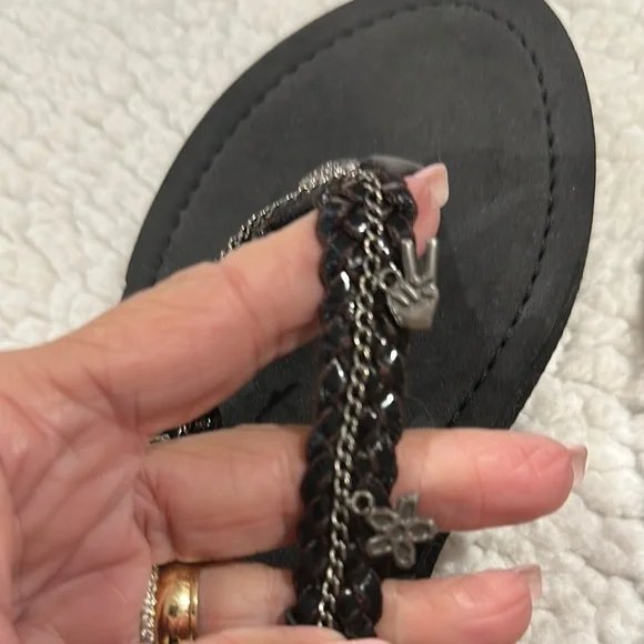 Mudd Black Sandals - Picture 3 of 6